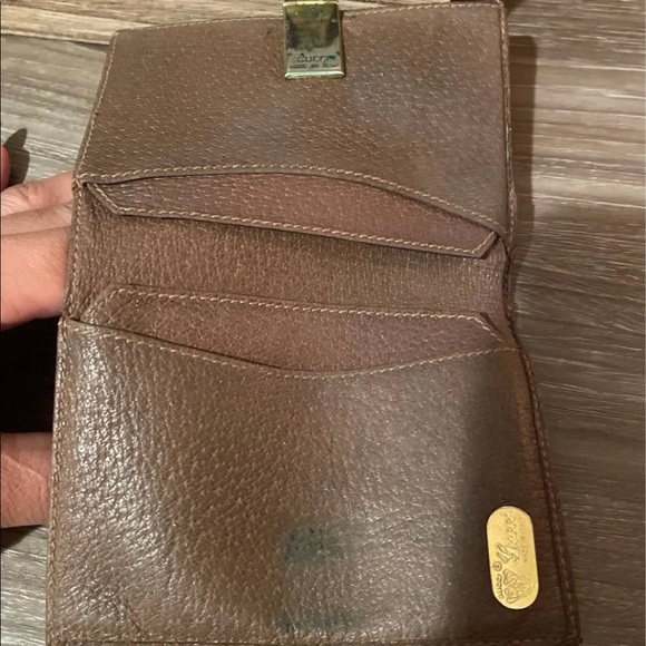 Authentic vintage Gucci wallet - Picture 9 of 11